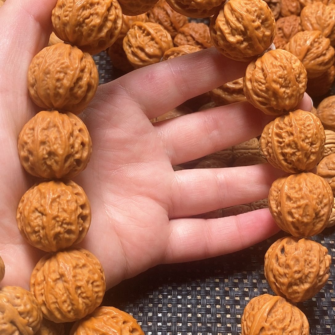 文玩核桃手串粗筋珊瑚手持