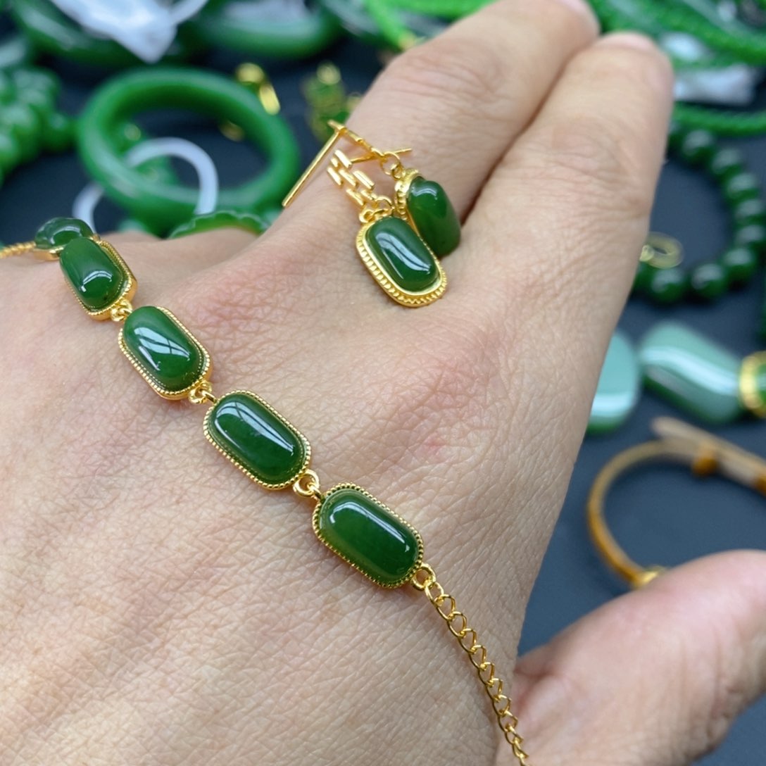 和田玉（碧玉）颈饰银S925镀金镶嵌