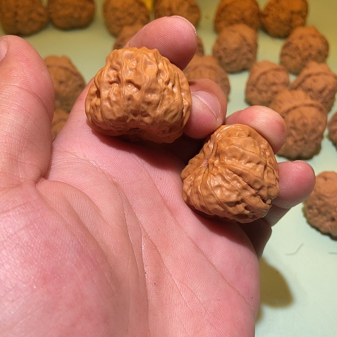 文玩核桃吊坠无*谓蛤蟆头35全品