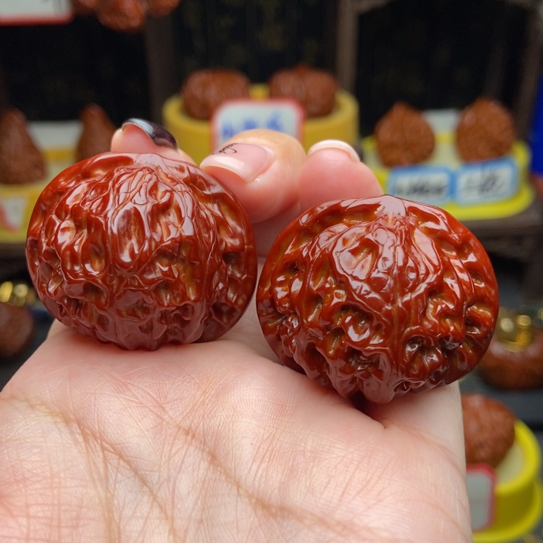 文玩核桃吊坠37宫灯