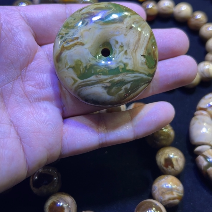 1***宝琥珀未镶嵌颈饰琥珀吊坠