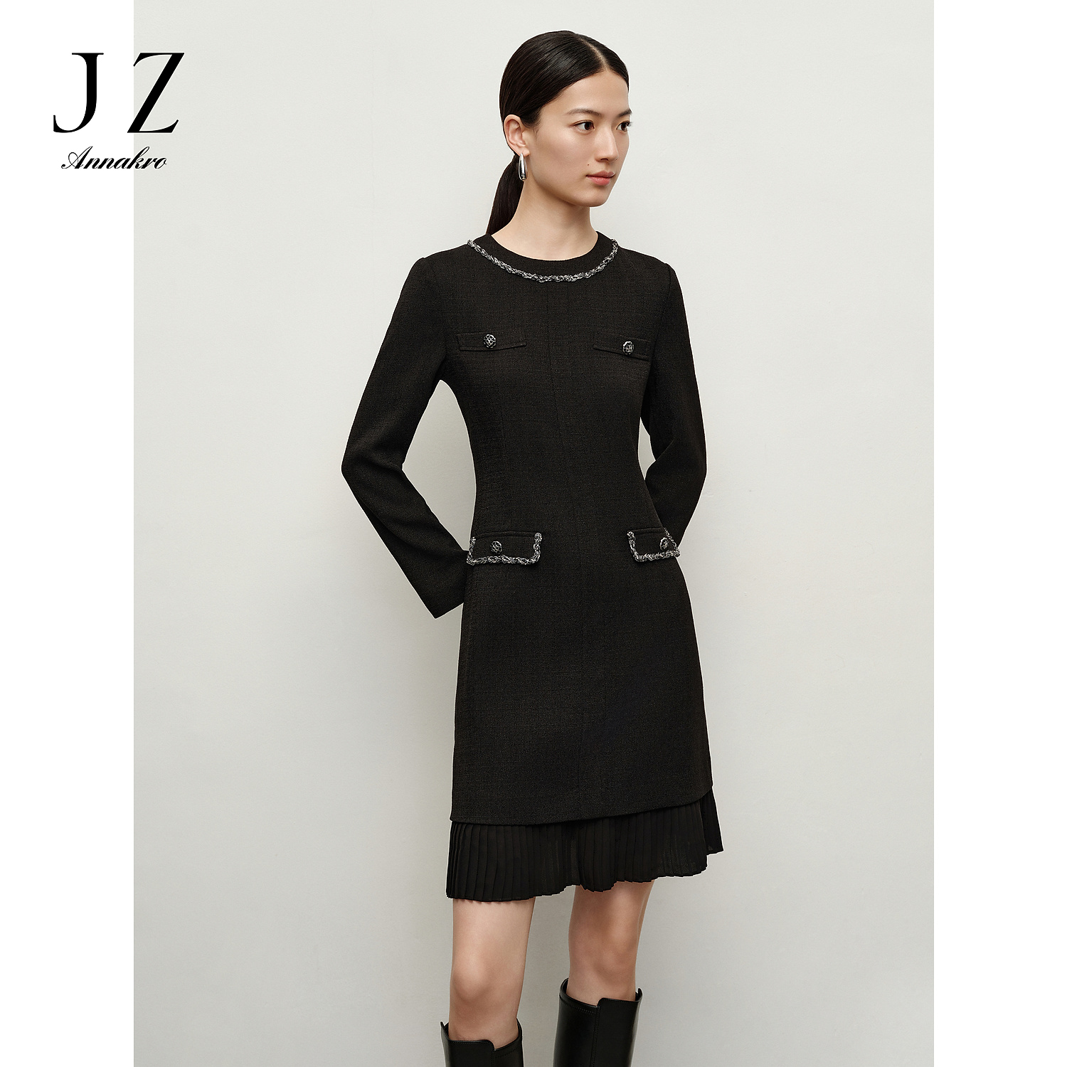 玖姿安娜蔻优雅设计感压褶小香风拼接连衣裙女秋冬JTEQ50019