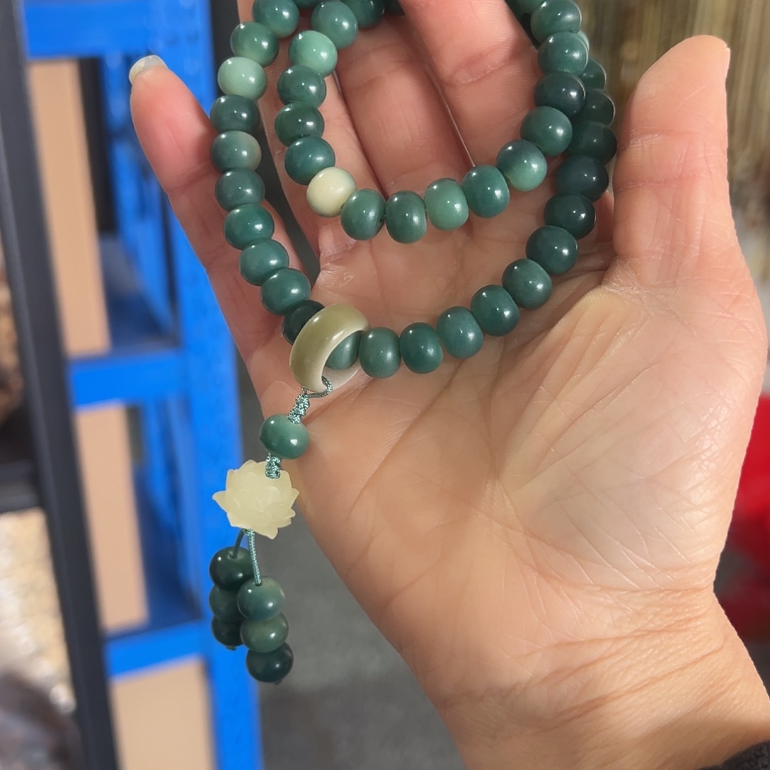 白玉菩提吊坠7×90