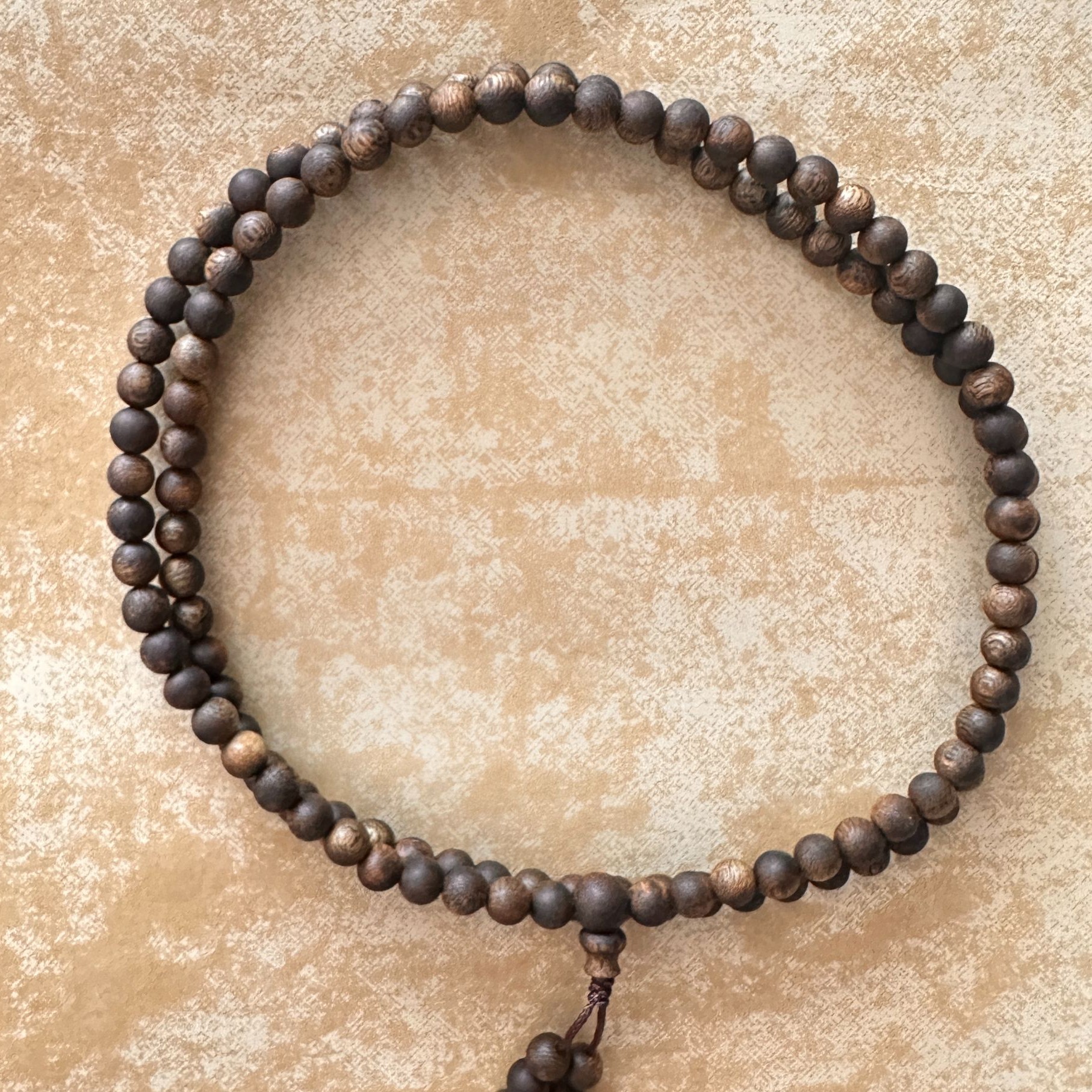 海南莺歌绿奇楠沉香0.6圆珠13克+多样性发货