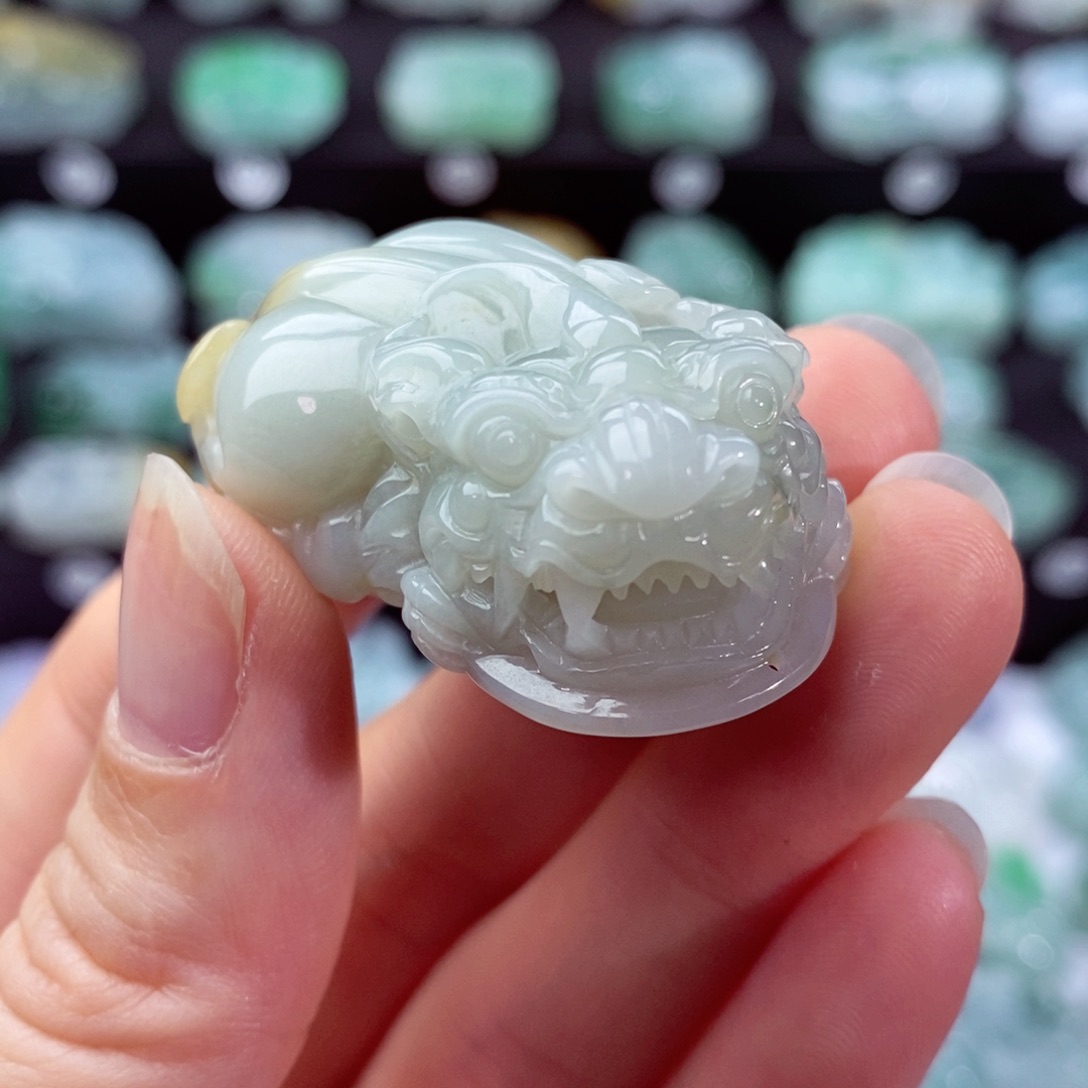 翡翠颈饰未镶嵌天然