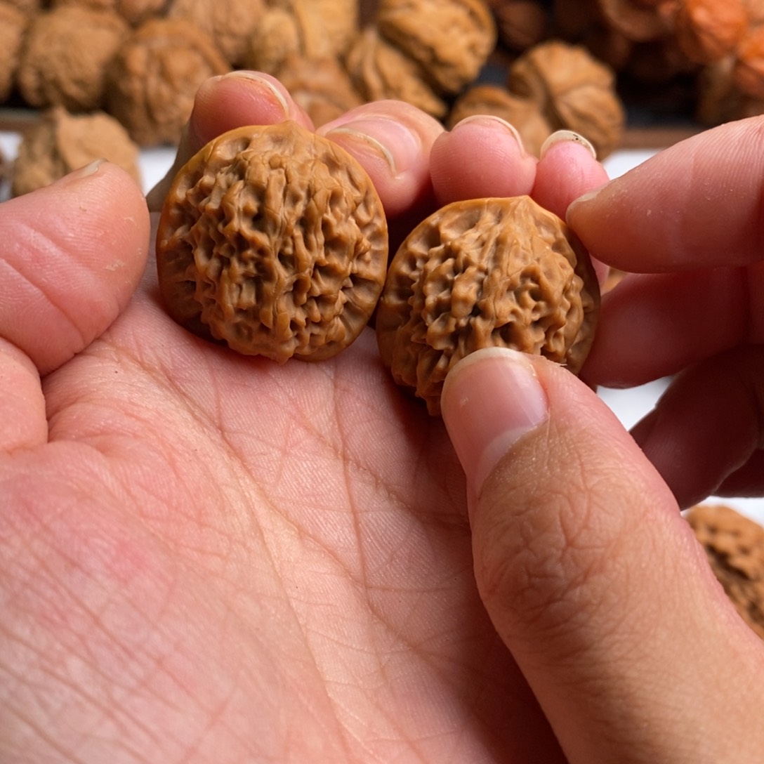 文玩核桃吊坠秦闷