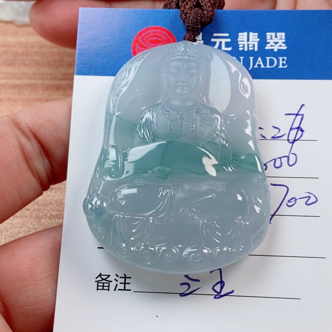 翡翠未镶嵌颈饰豆**条天然翡翠
