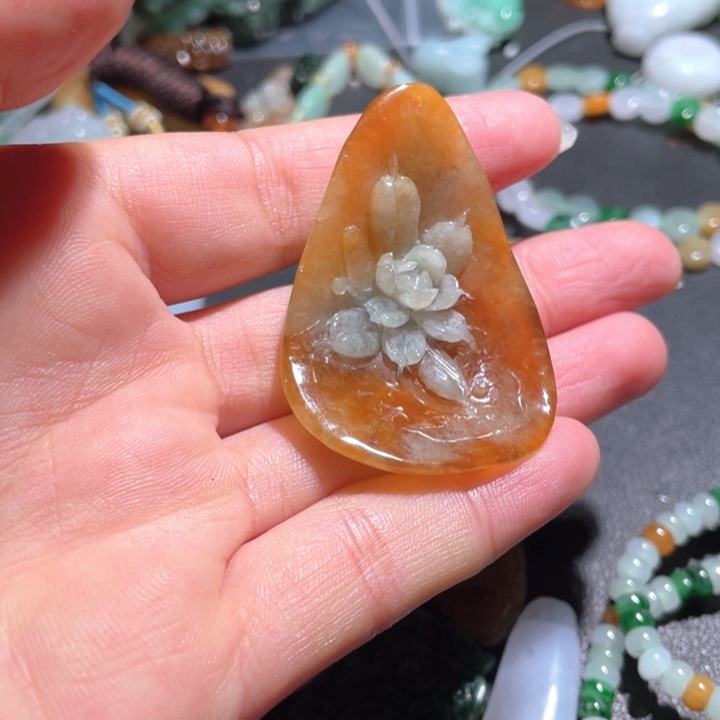 【闪购商品】翡翠颈饰未镶嵌天然翡翠