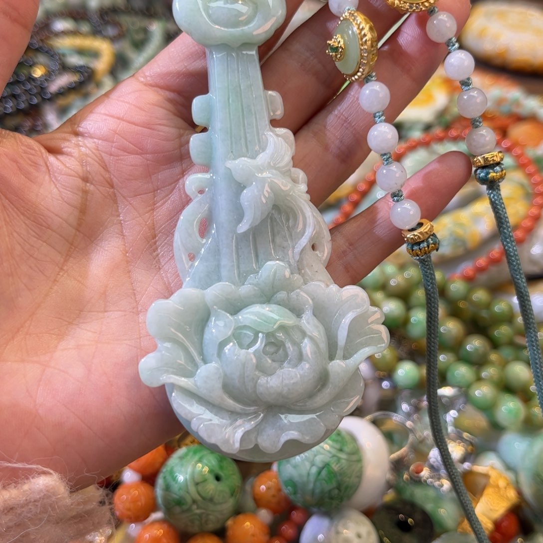 翡翠颈饰未镶嵌待编款
