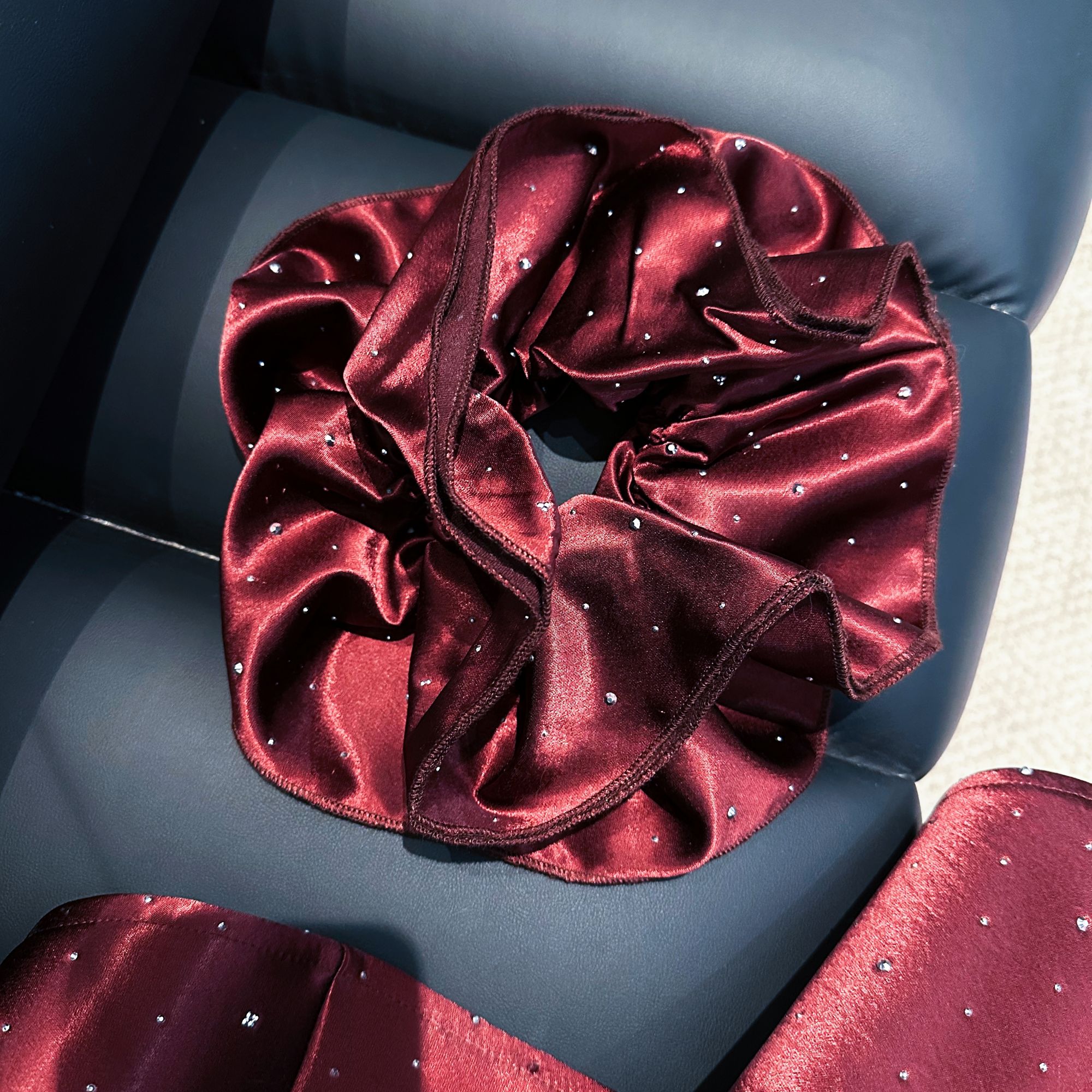 【加大号酒红烫钻发圈】法式千金浓郁复古酒红缎面百搭加大号发圈