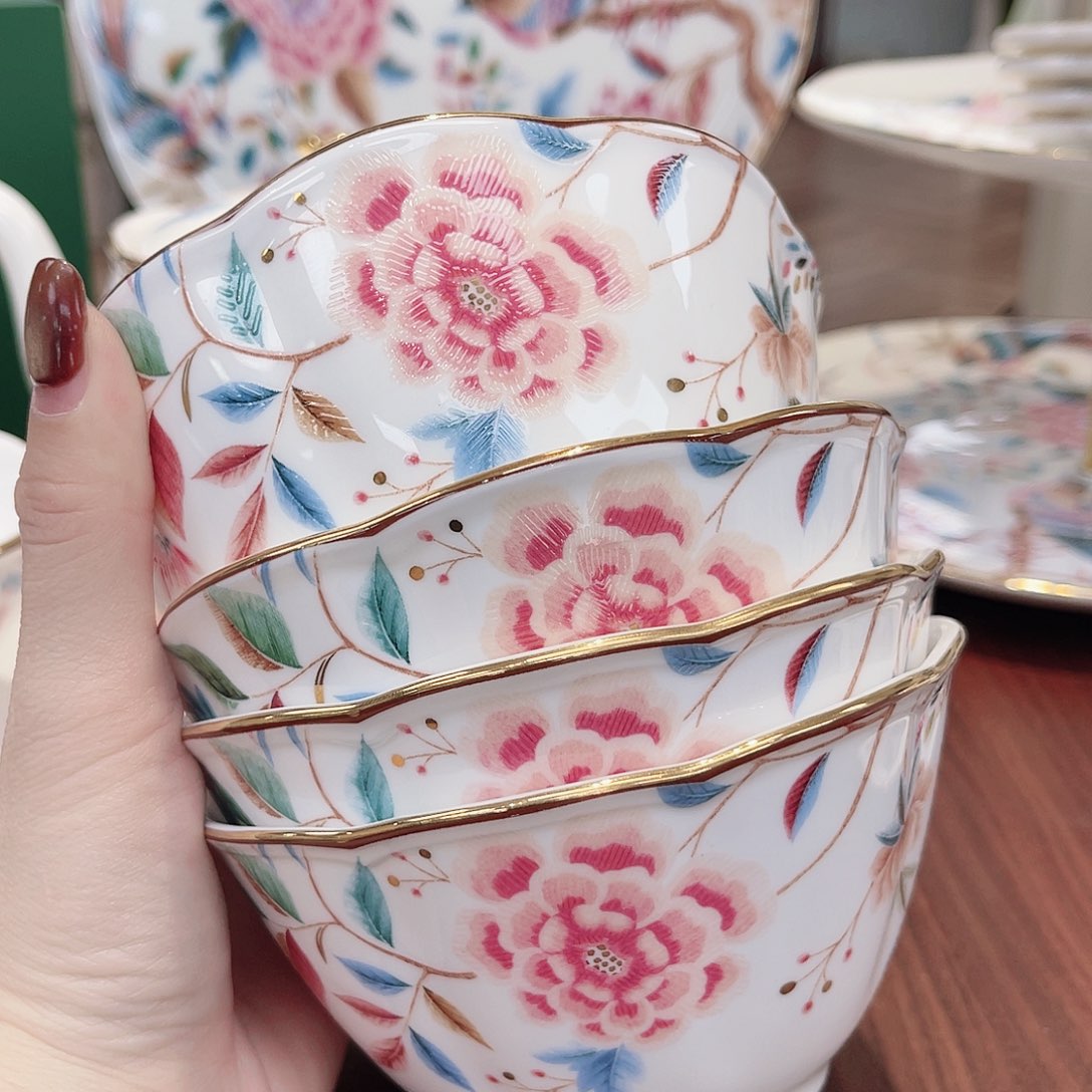 骨瓷饭碗4个////////