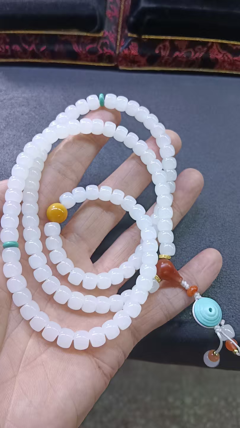 和田玉俄料卡7直切珠项链