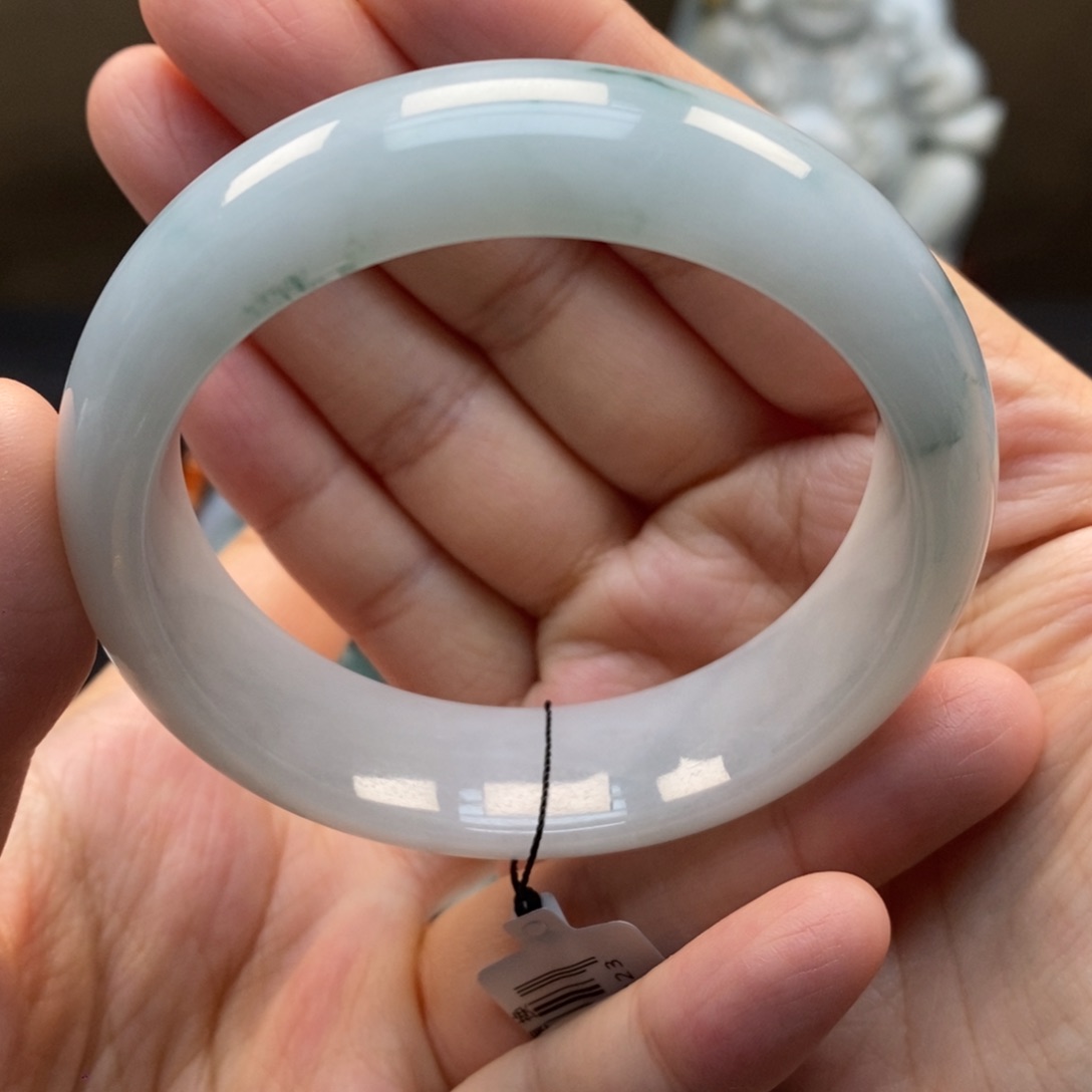 翡翠手镯未镶嵌天然