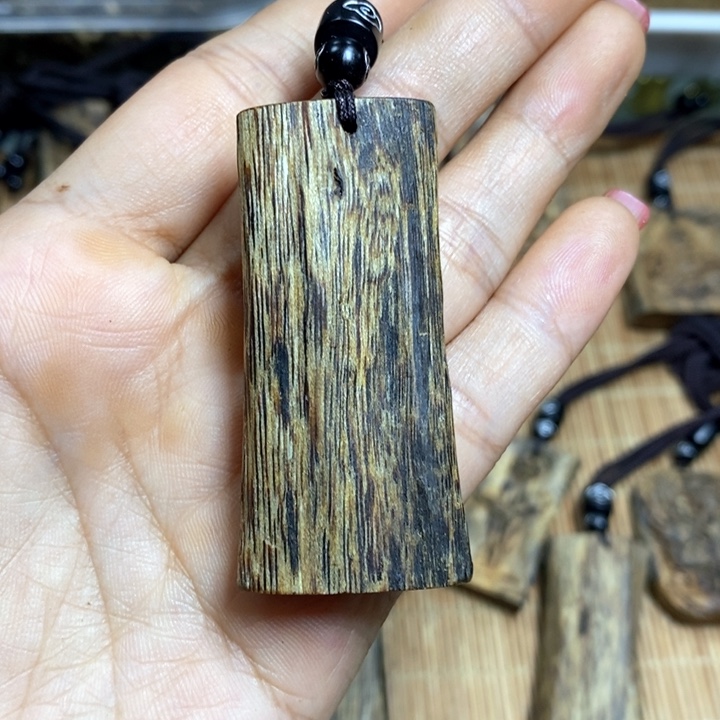 沉香手把件7 克奇楠沉香素牌吊坠