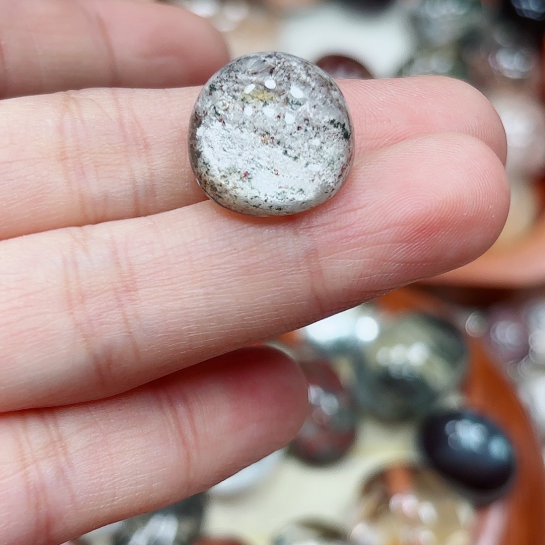 颈饰水晶未镶嵌水晶