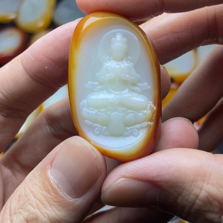 和田玉（糖玉）未镶嵌颈饰