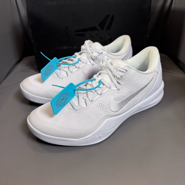 全新未使用 MM6 45码 科比8 纯白 全新原盒 鞋