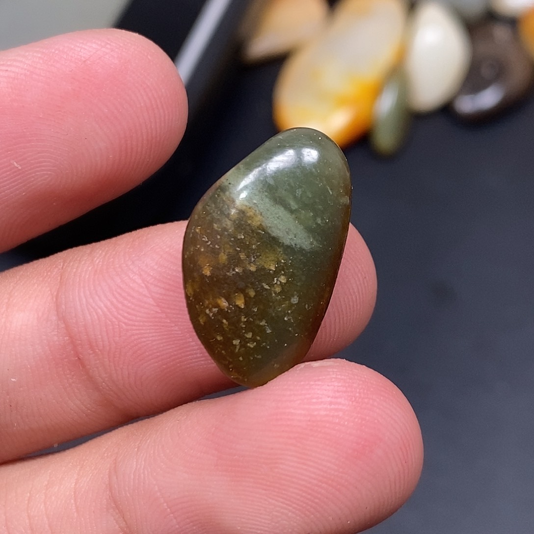 和田玉（糖玉）未镶嵌挂件