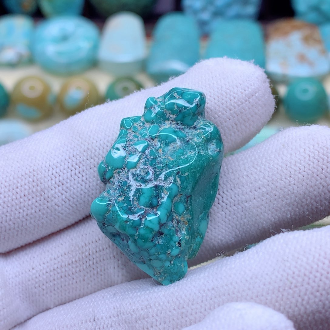 绿松石颈饰未镶嵌