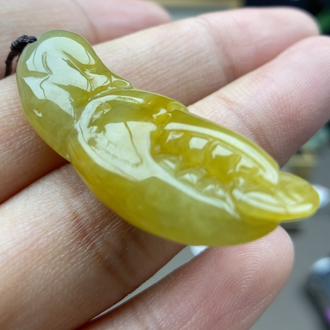 翡翠未镶嵌颈饰吊坠