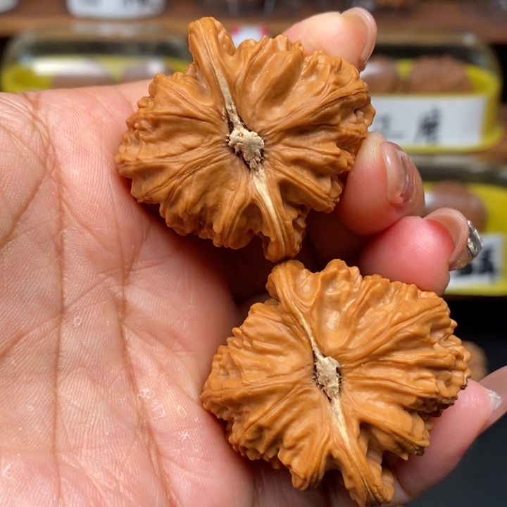 文玩核桃吊坠花****C41全品三角白