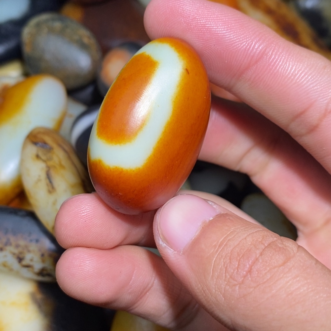 和田玉未镶嵌珠宝奇石