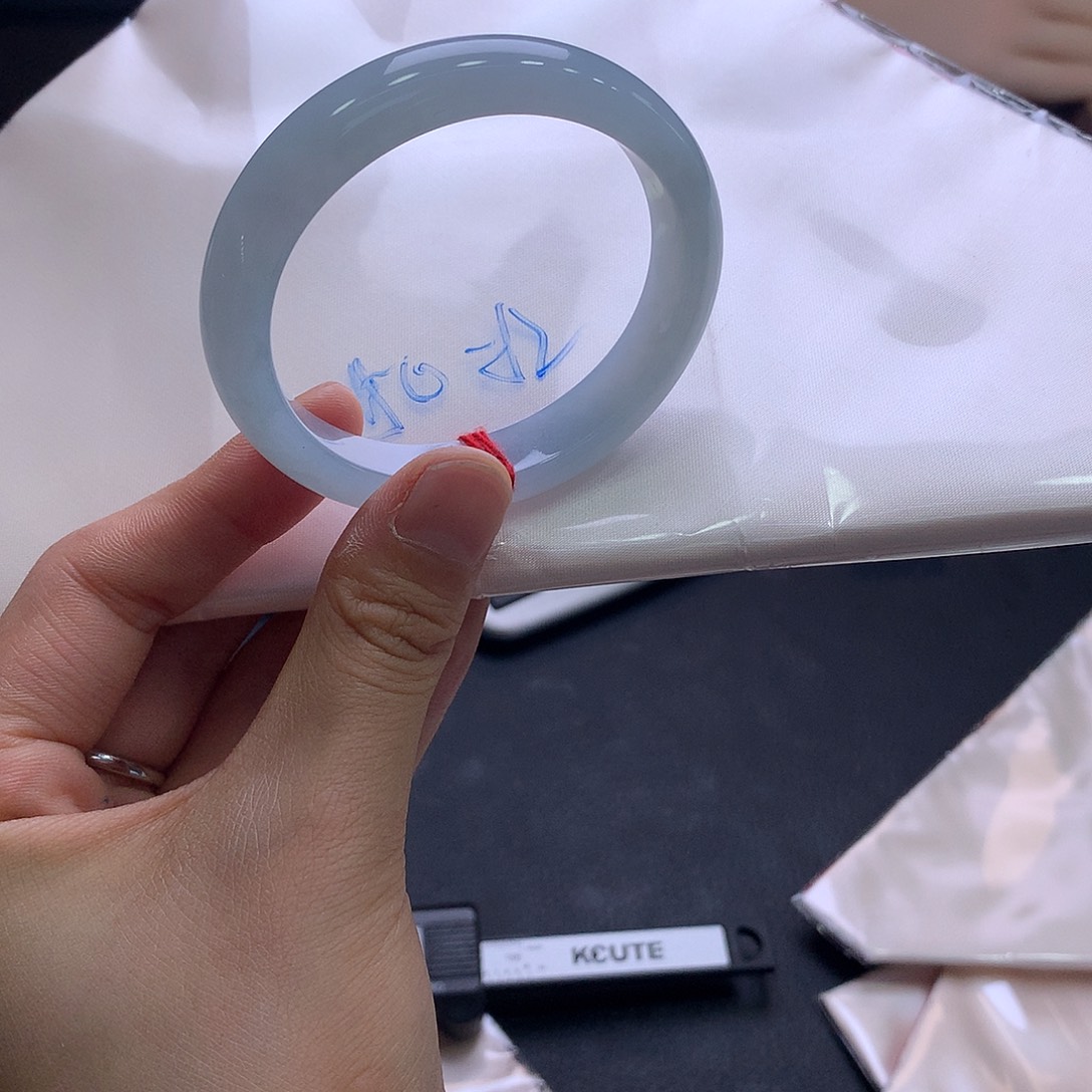 翡翠未镶嵌手镯翡翠