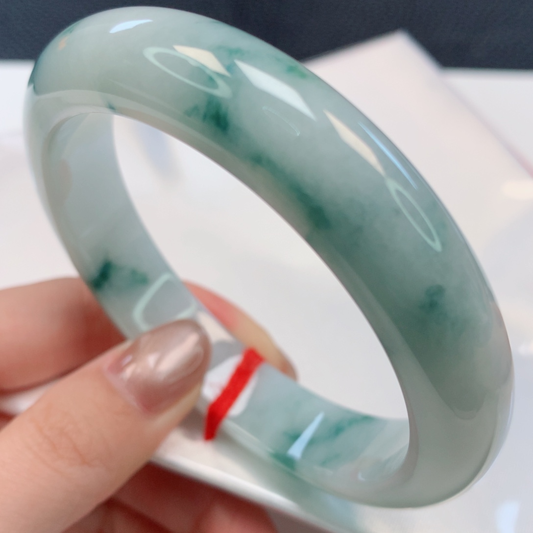【闪购商品】翡翠手镯未镶嵌60+圈