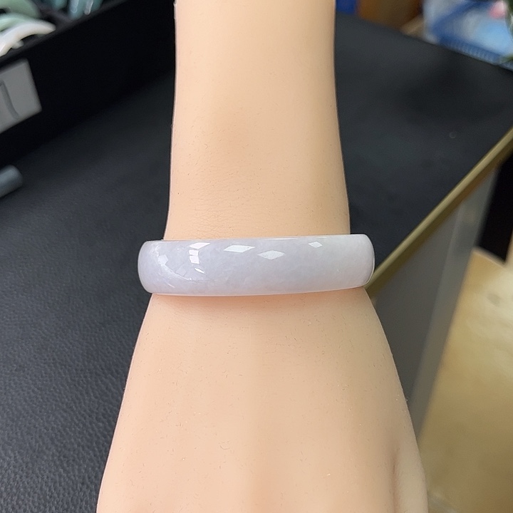 翡翠手链未镶嵌小瓶子