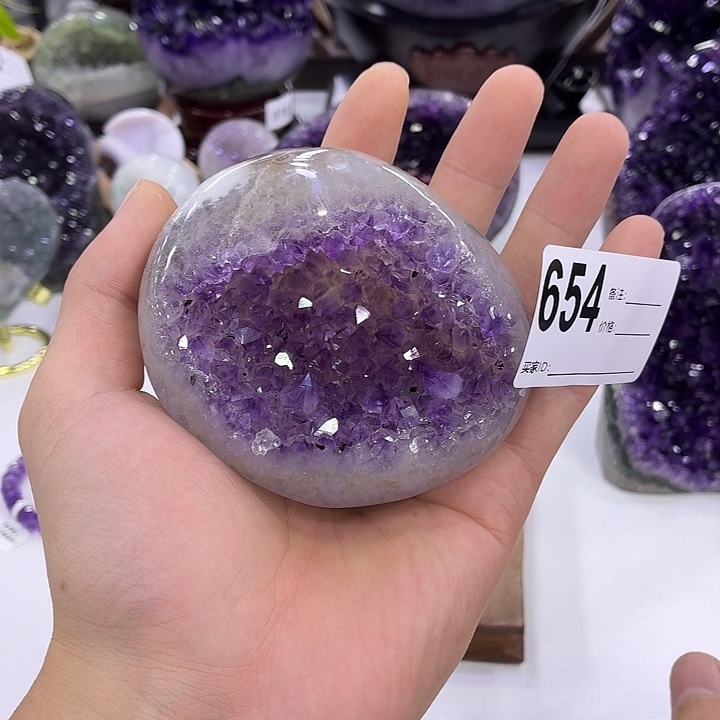 未镶嵌水晶大型摆件（非配饰）