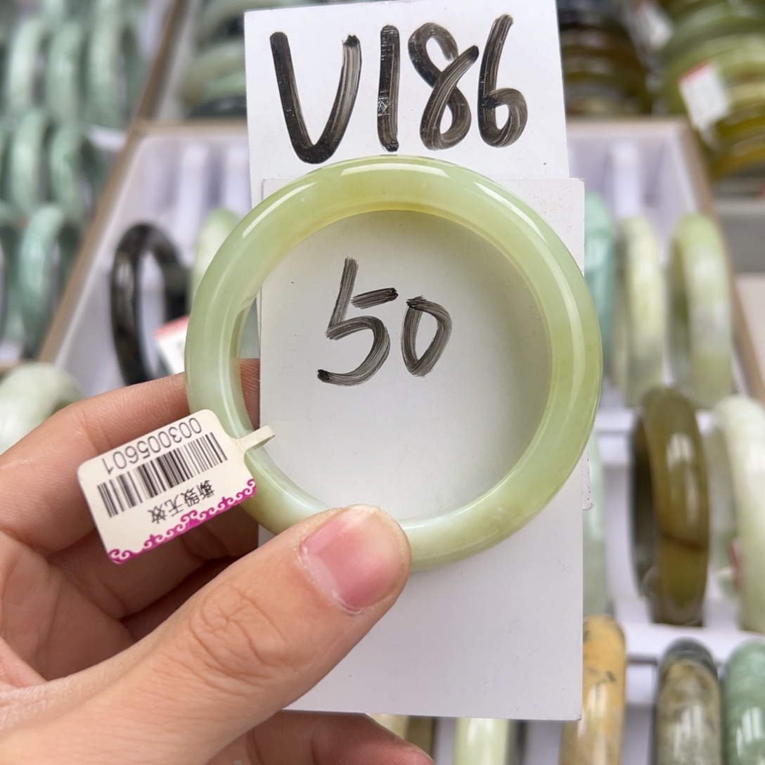 岫玉手镯未镶嵌天然岫玉