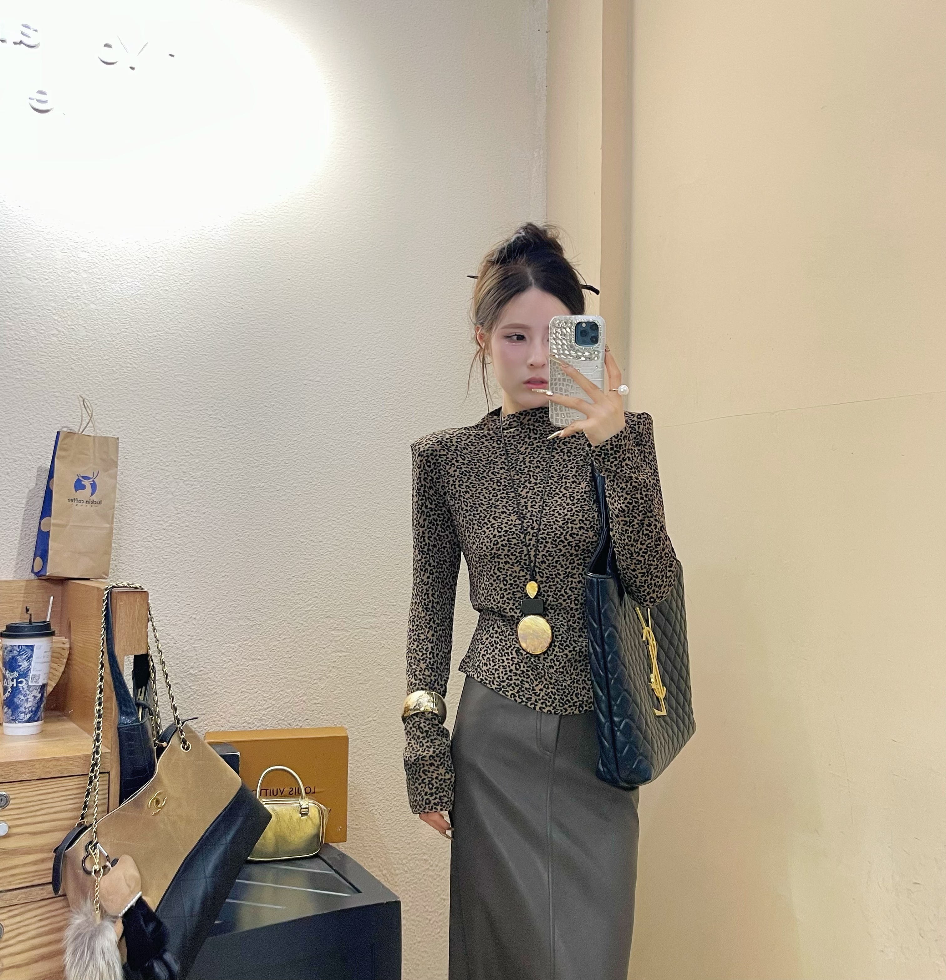 {定制}秋季新款高级感洋气豹纹T恤气质轻奢小众复古修身显瘦百搭