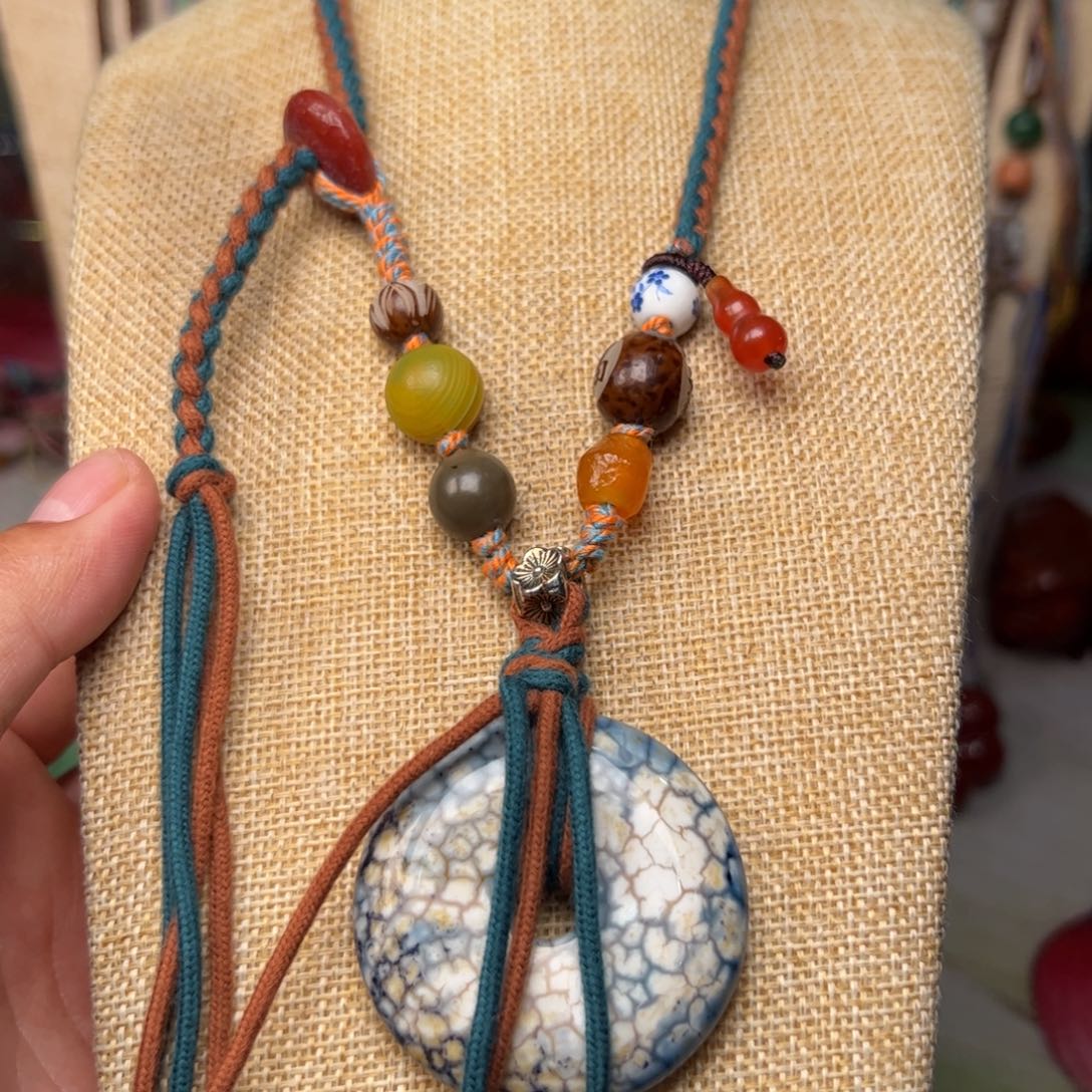 玛瑙/玉髓颈饰未镶嵌