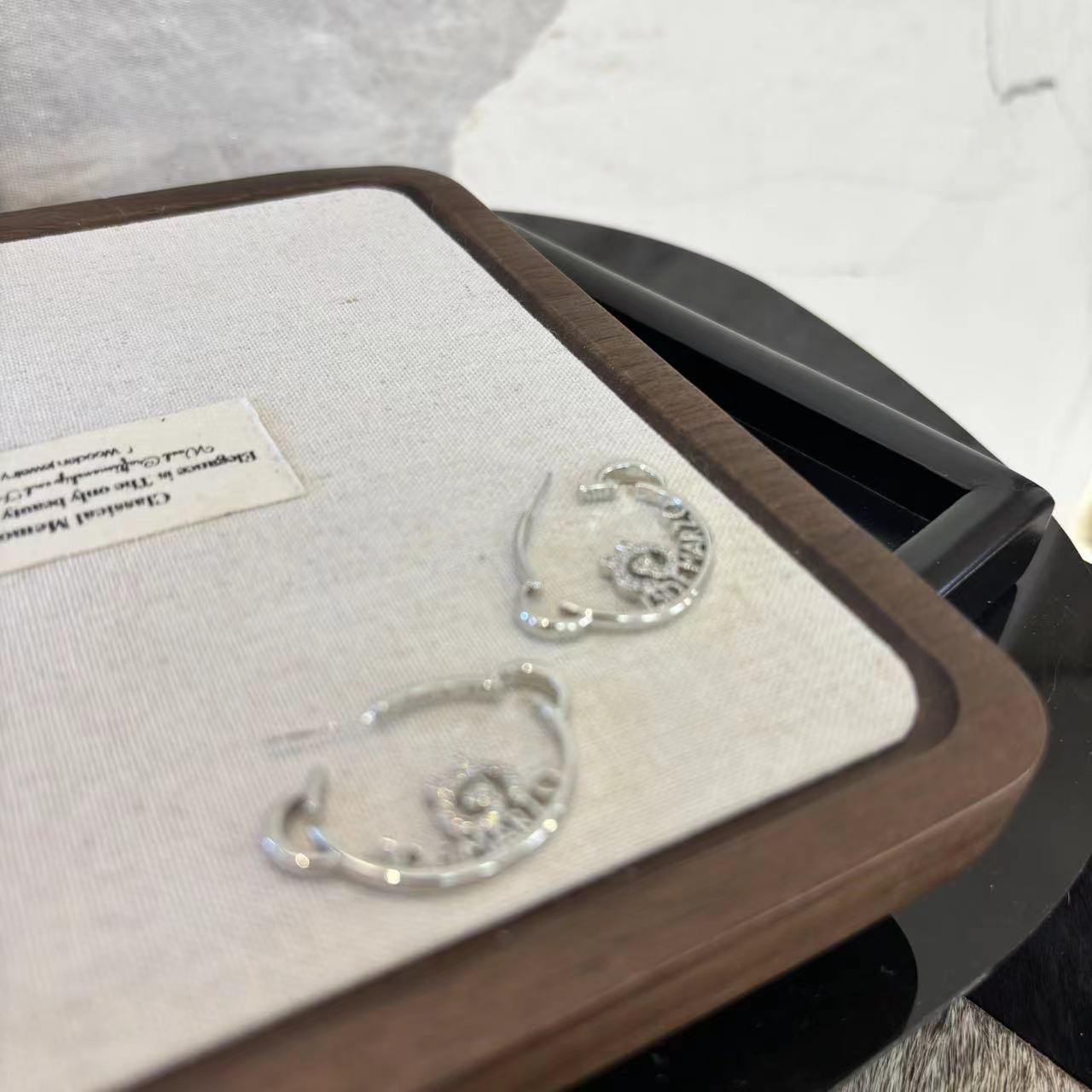 铜合金合成锆石耳饰 镂空熊头耳环EH2890