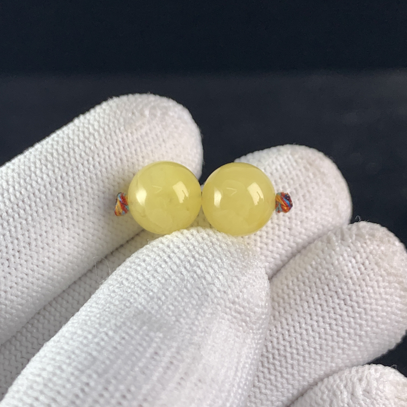 Y1536原矿俄料尺寸10mm蜜蜡单珠圆珠一对文玩隔珠配饰微瑕放漏