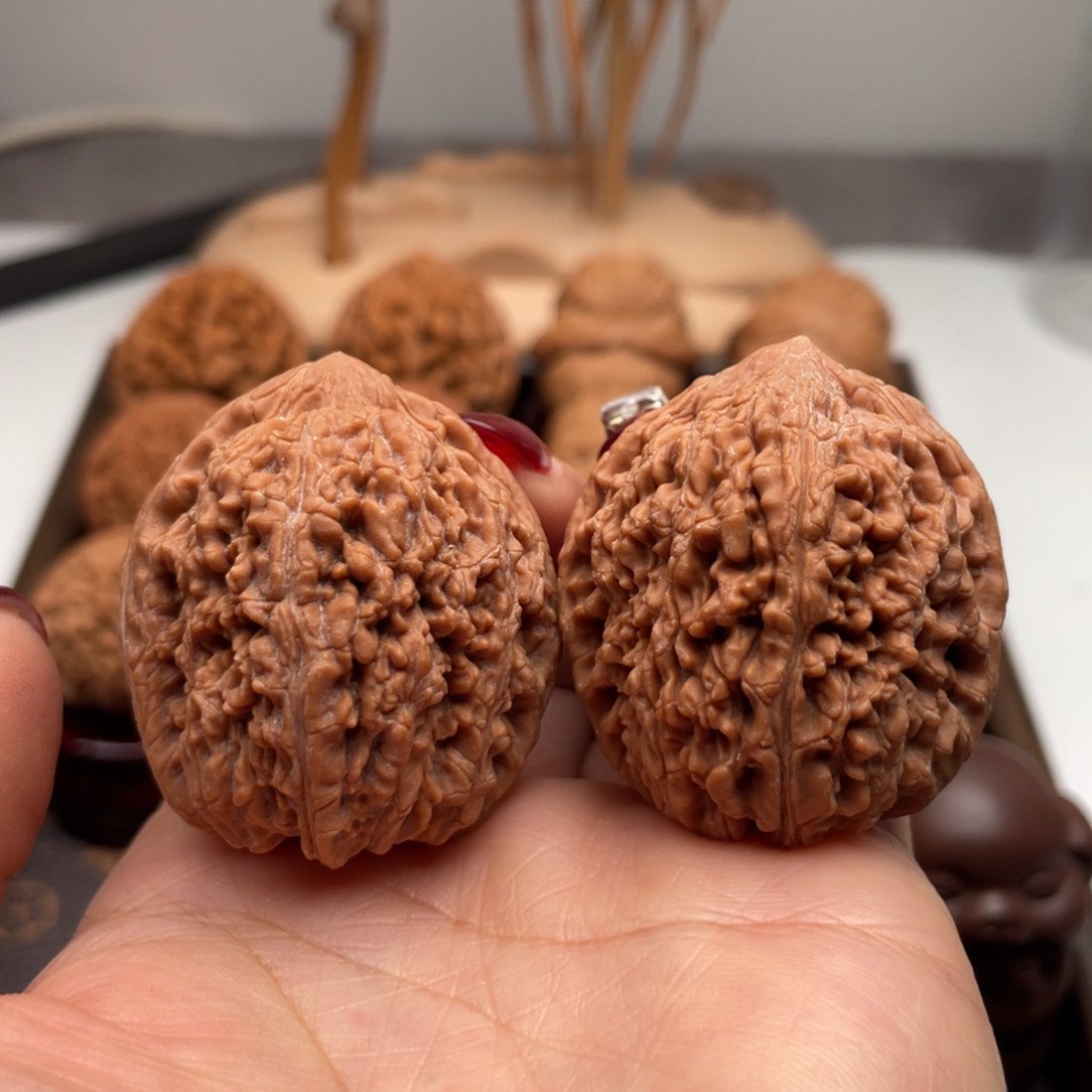 桃核把件蒜头全品37