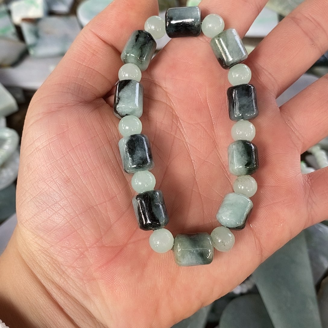 翡翠未镶嵌挂件天然缅甸翡翠