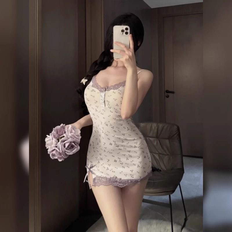 2025新款带胸垫性感碎花包臀吊带纯欲睡裙显瘦气质