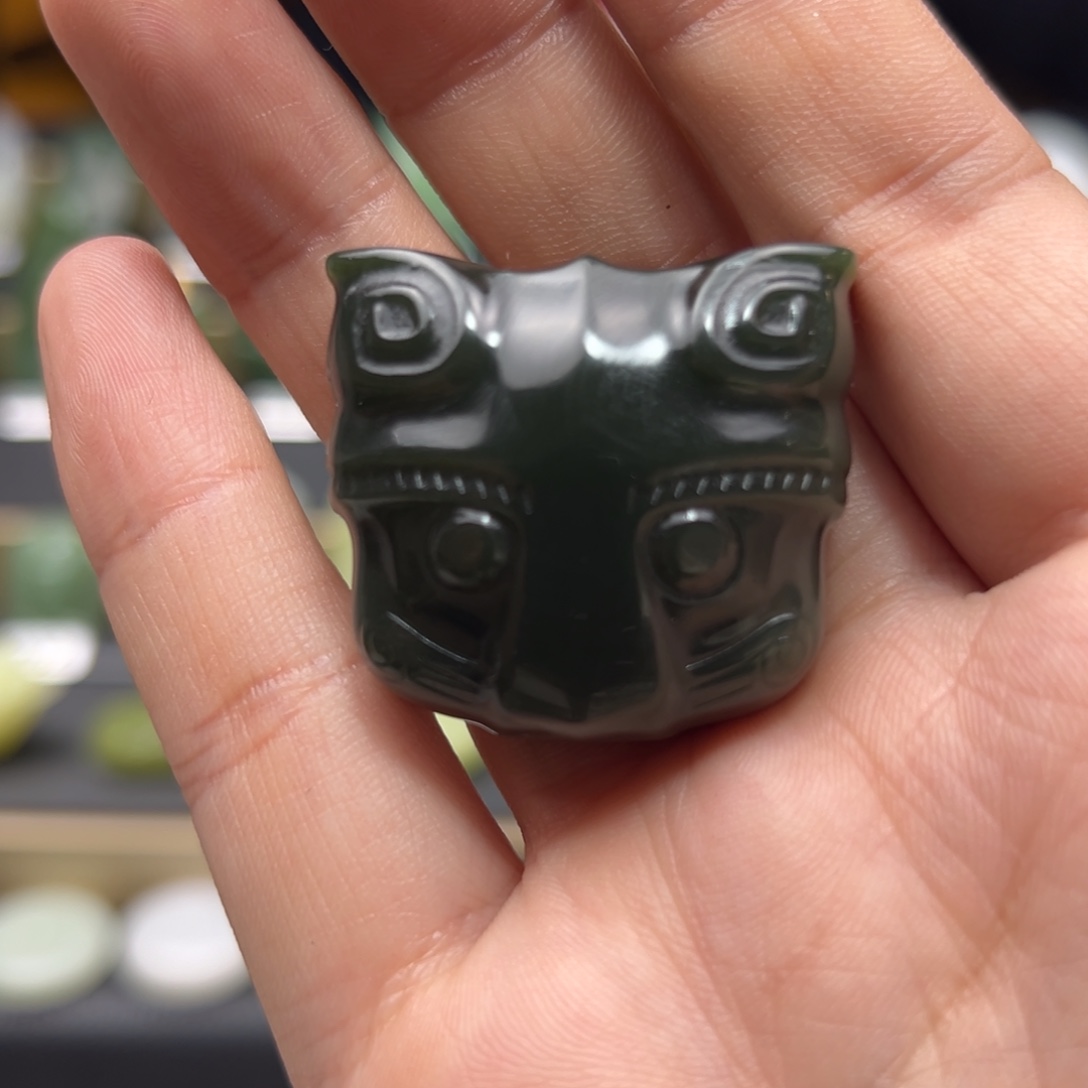 扎***叔和田玉未镶嵌挂件