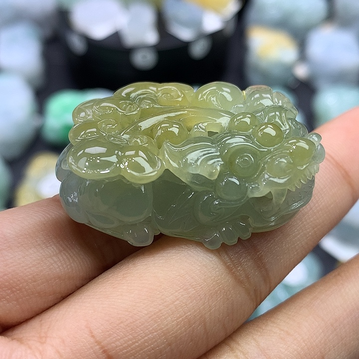 翡翠未镶嵌颈饰天然缅甸翡翠