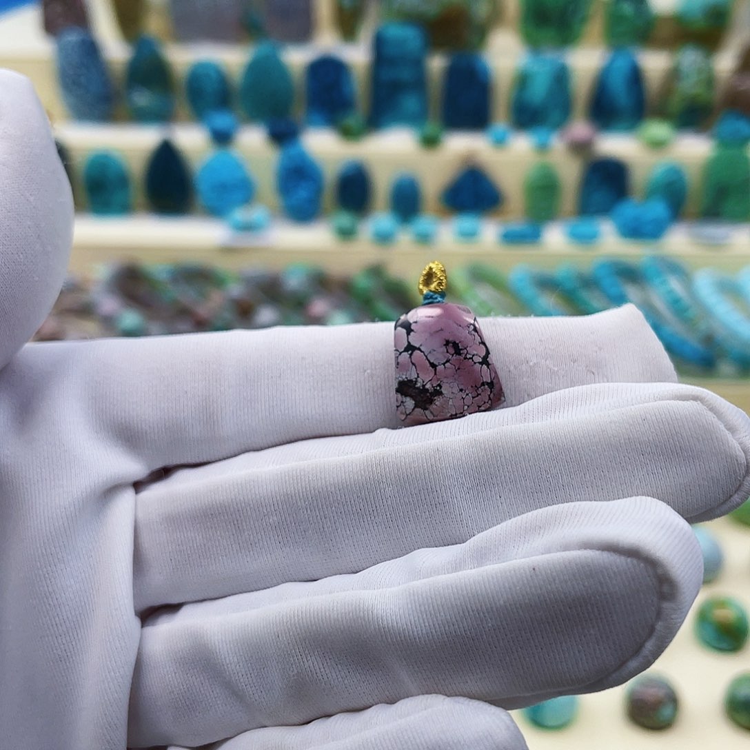 绿松石未镶嵌挂件