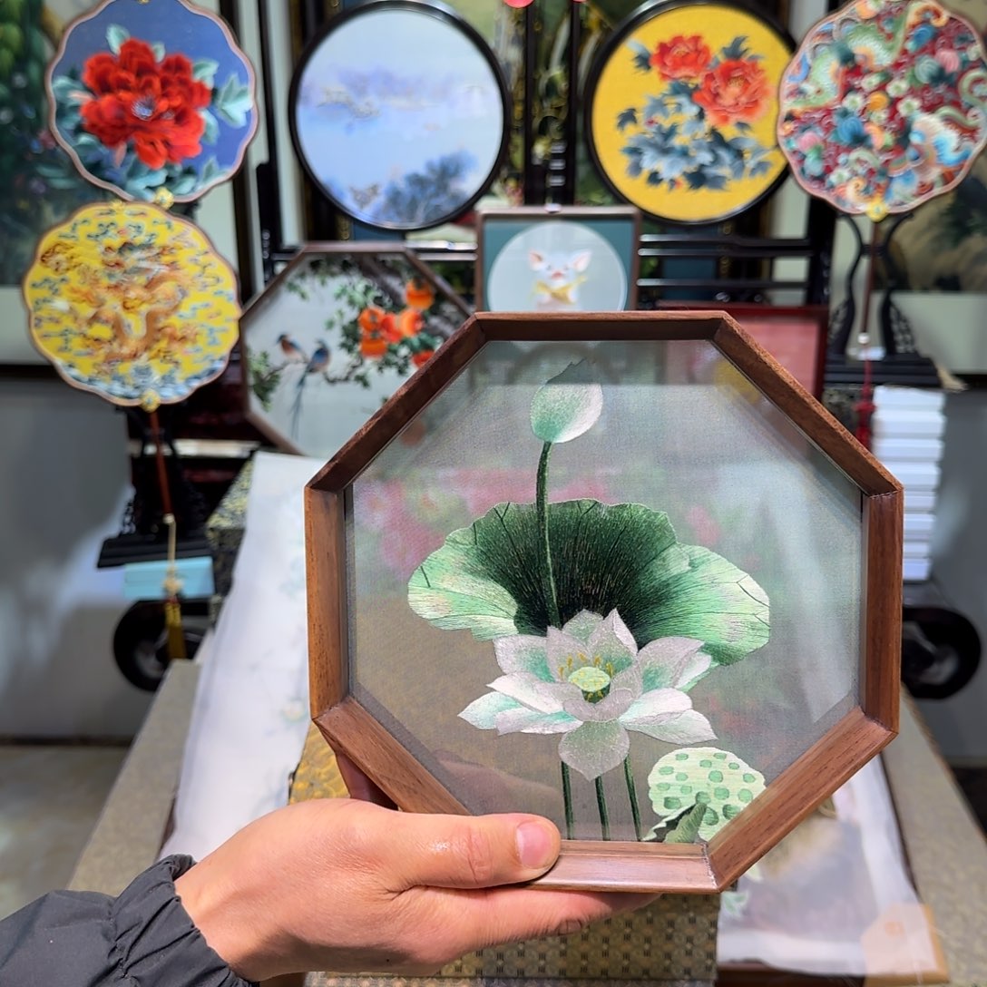 刺绣刺绣工艺精湛