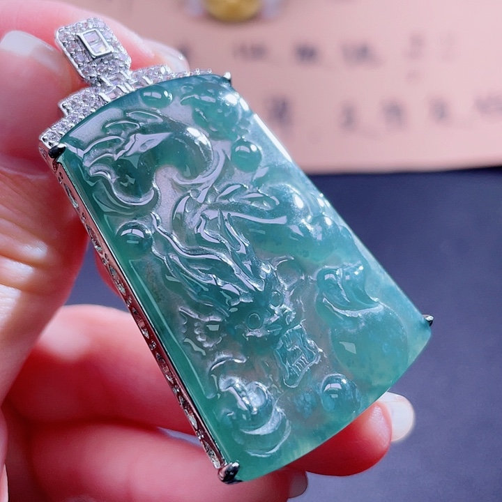 翡翠吊坠(不含链)未镶嵌