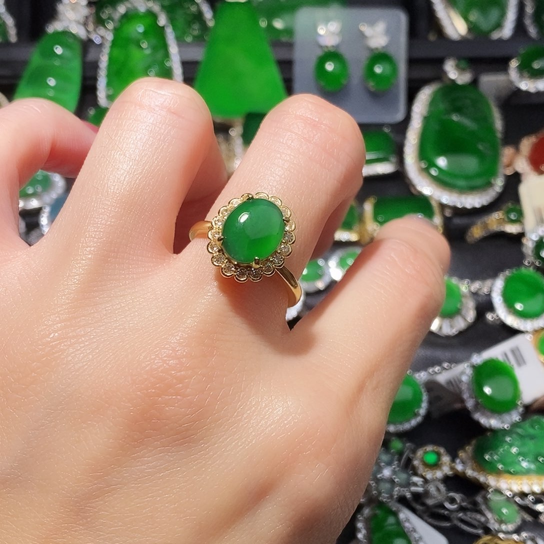 翡翠未镶嵌戒指戒指