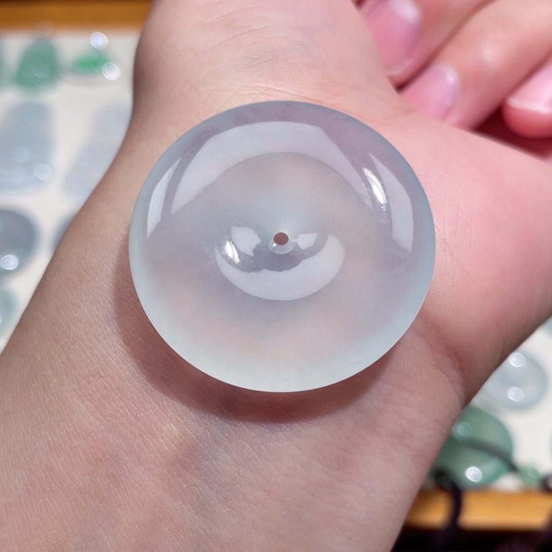 翡翠未镶嵌颈饰扣子