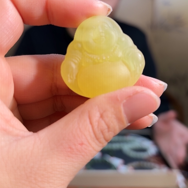 蛇纹石玉颈饰合金