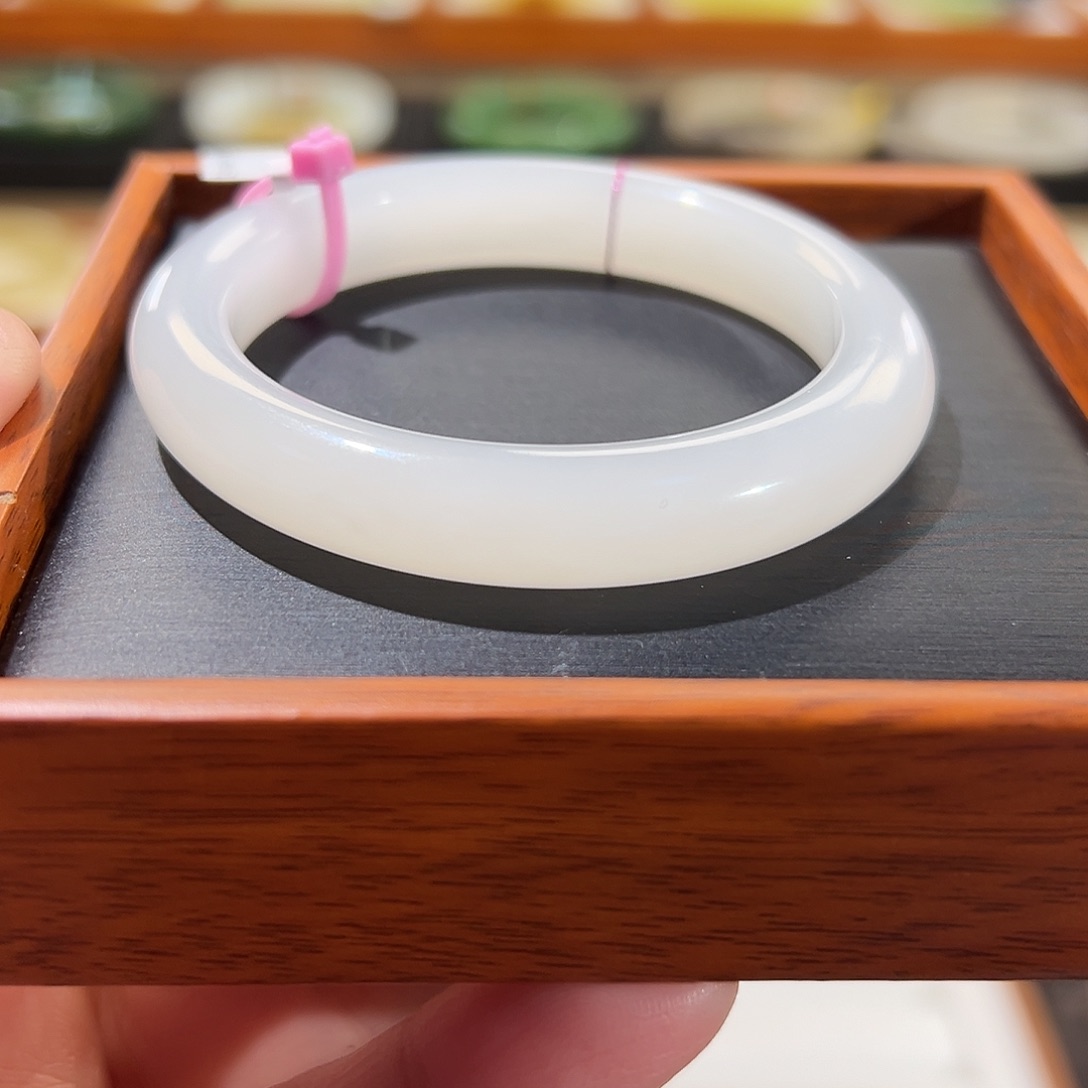 和田玉手镯未镶嵌喜***洋