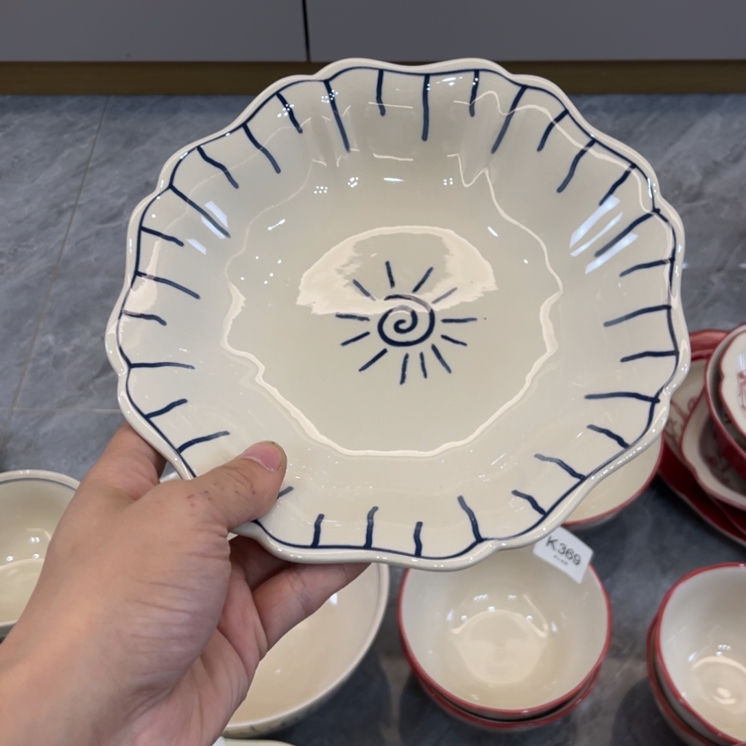 陶瓷微瑕餐具介意勿拍，满18飞！