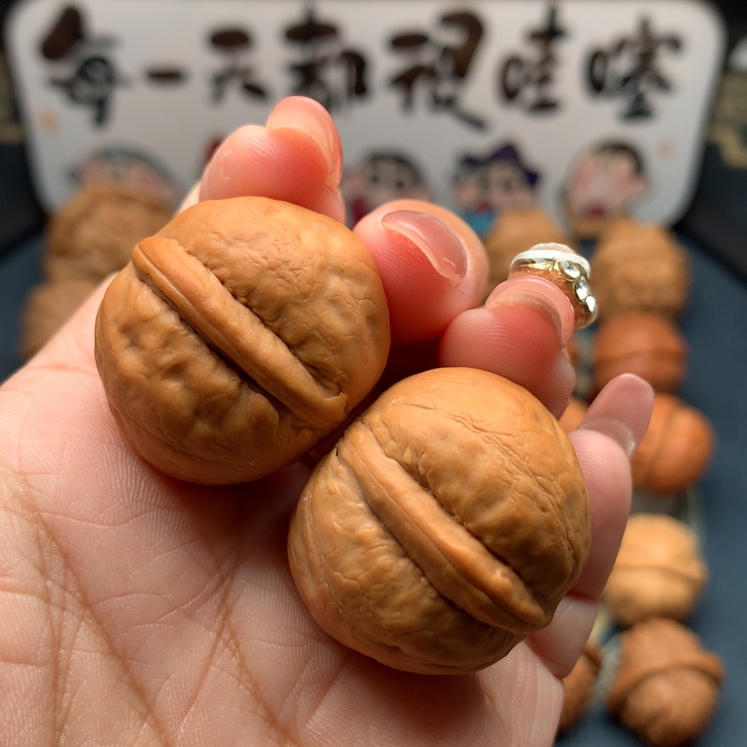 文玩核桃把件海豚