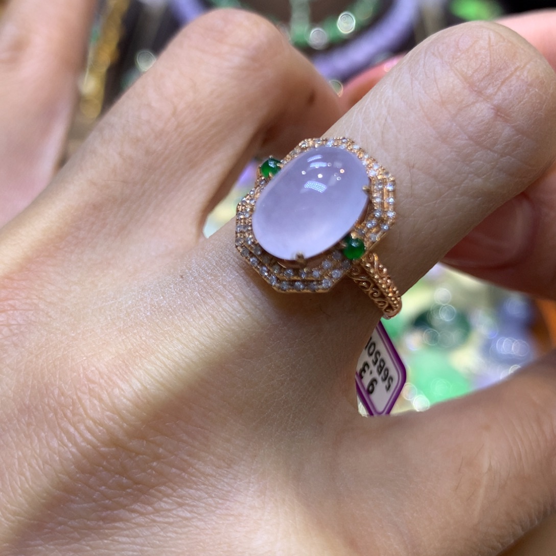 颈饰18K金镶嵌翡翠